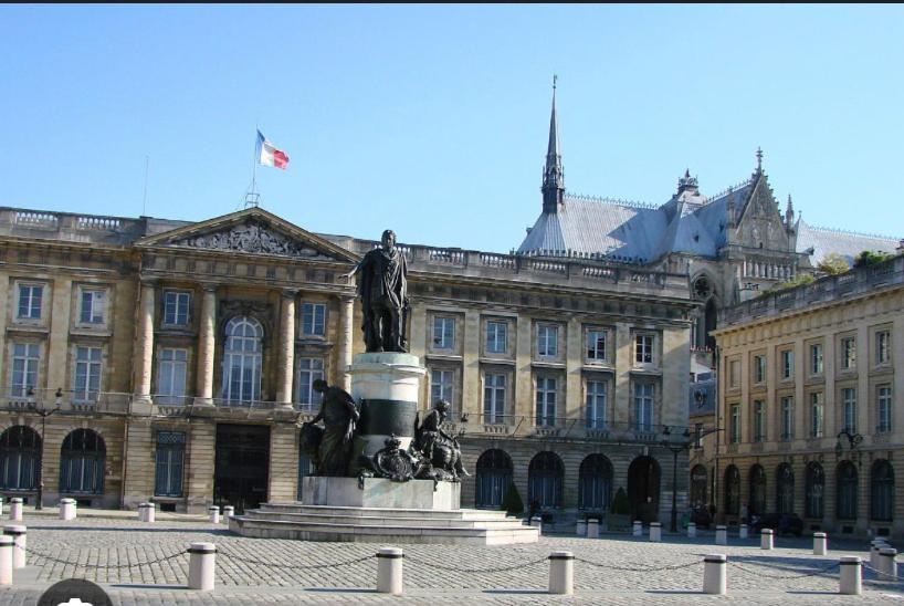 L'Ange Dore Reims Exteriör bild
